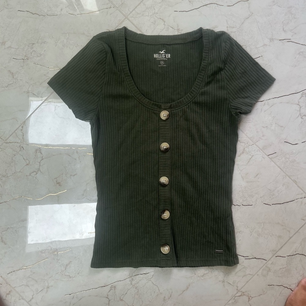 Hollister, size M, women’s top
